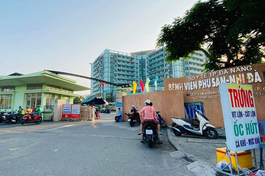 Bảo vệ vòi tiền người nhà vào thăm nuôi bệnh nhân bị đuổi việc