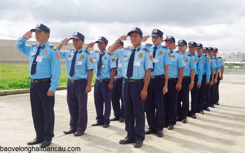 Cung-cap-da-dang-cac-loai-hinh-dich-vu-bao-ve-gia-re-tai-quan-7
