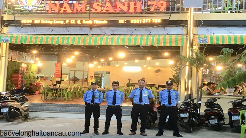 thue-dich-vu-bao-ve-quan-an-giup-dam-bao-an-ninh-an-toan-cho-quan-an