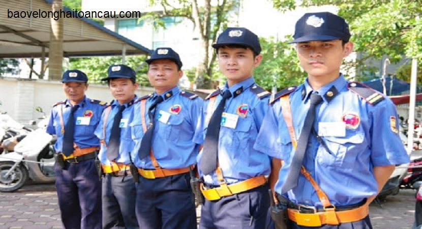 doi-ngu-nhan-vien-chuyen-nghiep-cua-cong-ty-dich-vu-bao-ve-o-quan-6