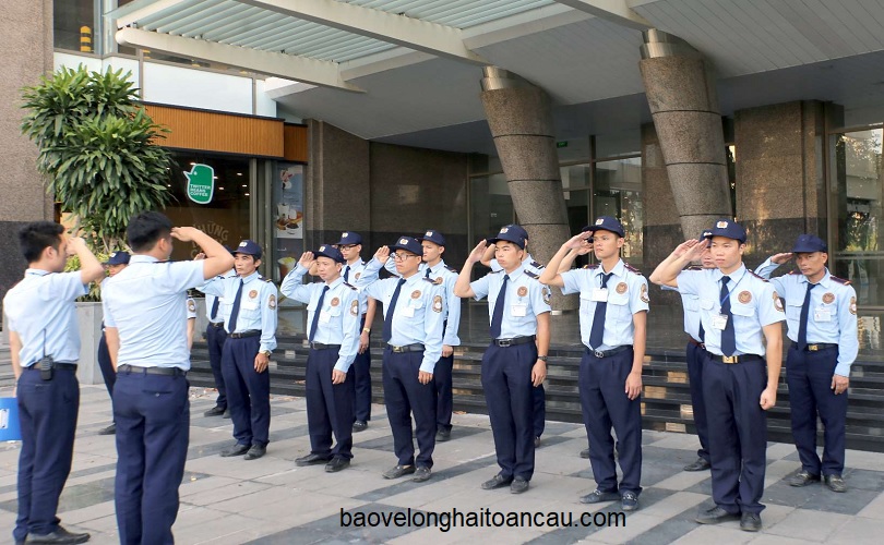 long-hai-toan-cau-cong-ty-dich-vu-bao-ve-o-quan-tan-phu-co-quy-trinh-dao-tao-nhan-su-chat-luong