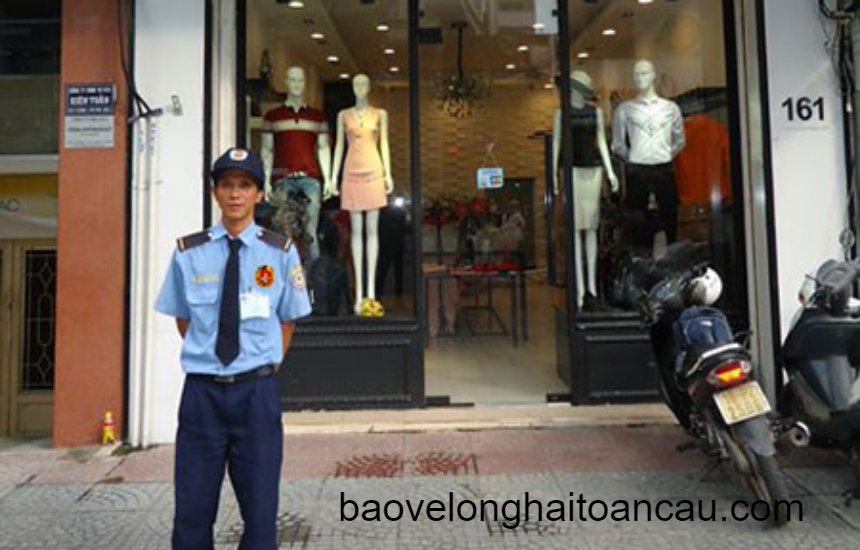 nhiem-vu-cua-nhan-vien-bao-ve-shop-thoi-trang